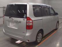2011 Toyota Noah