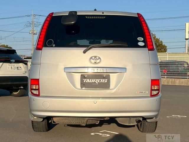 2005 Toyota Isis