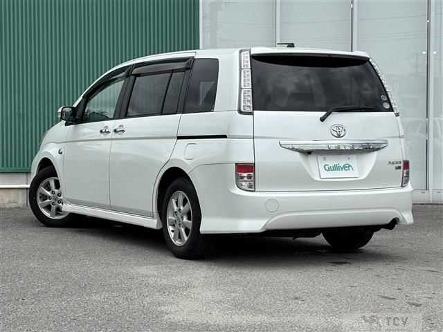 2011 Toyota Isis