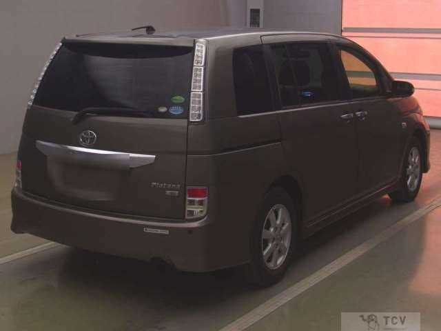 2012 Toyota Isis