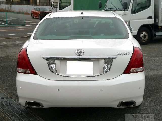 2010 Toyota Crown Majesta