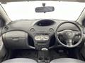 2005 Toyota Vitz