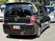 2013 Honda Step WGN
