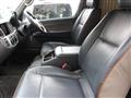 2006 Nissan Caravan