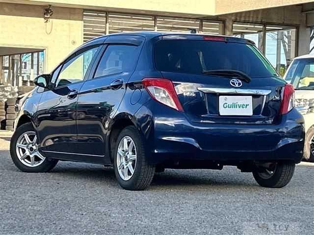 2013 Toyota Vitz