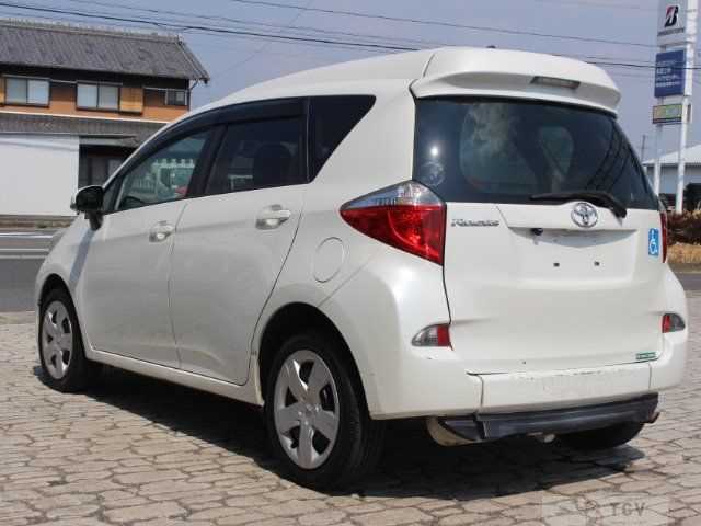 2011 Toyota Ractis
