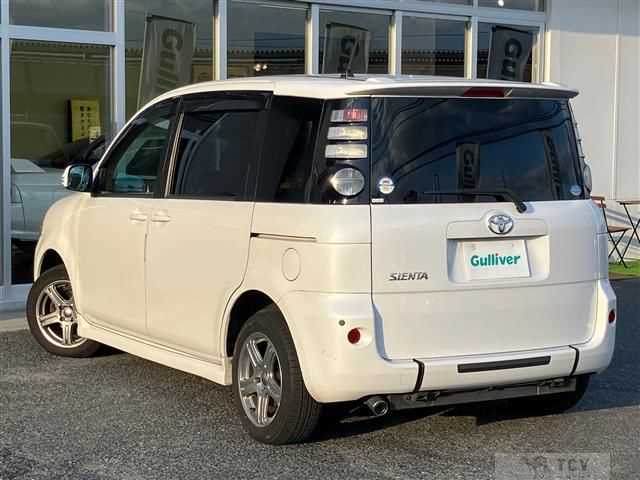 2009 Toyota Sienta