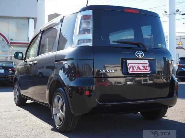 2013 Toyota Sienta