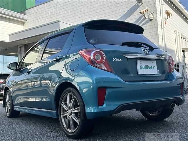 2013 Toyota Vitz