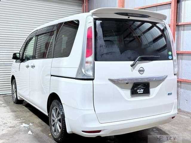 2012 Nissan Serena