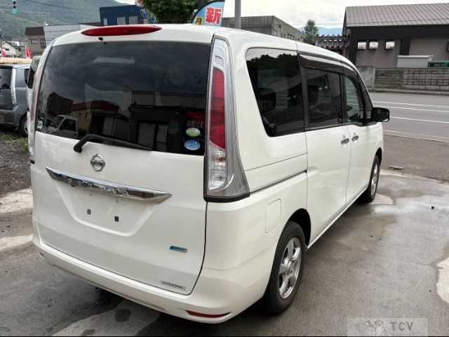2012 Nissan Serena