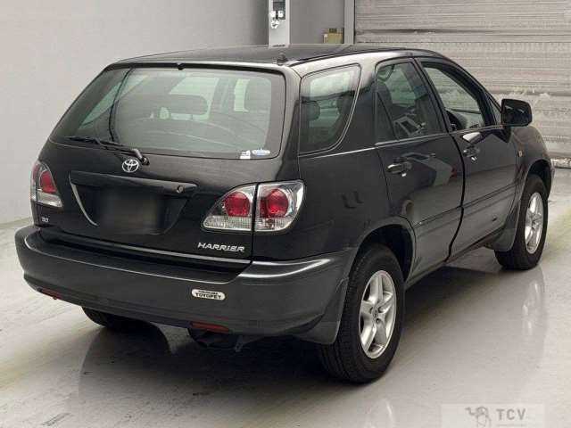2002 Toyota Harrier