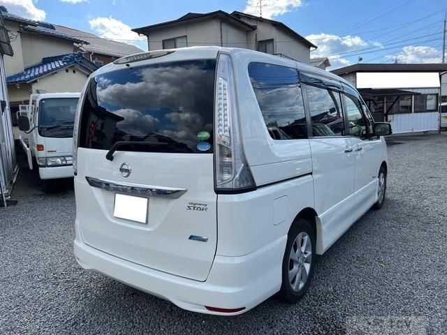 2013 Nissan Serena