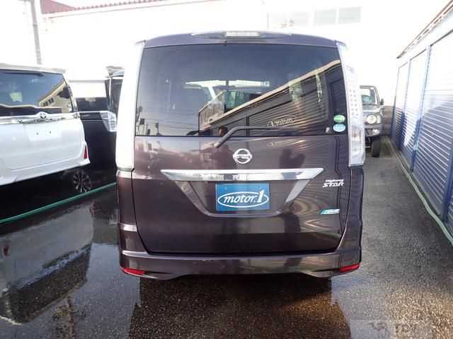 2012 Nissan Serena