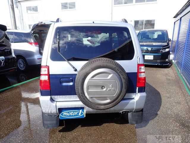 2009 Mitsubishi Pajero Mini