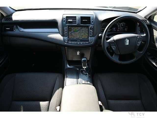 2009 Toyota Crown