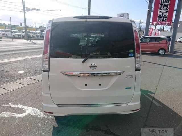 2012 Nissan Serena