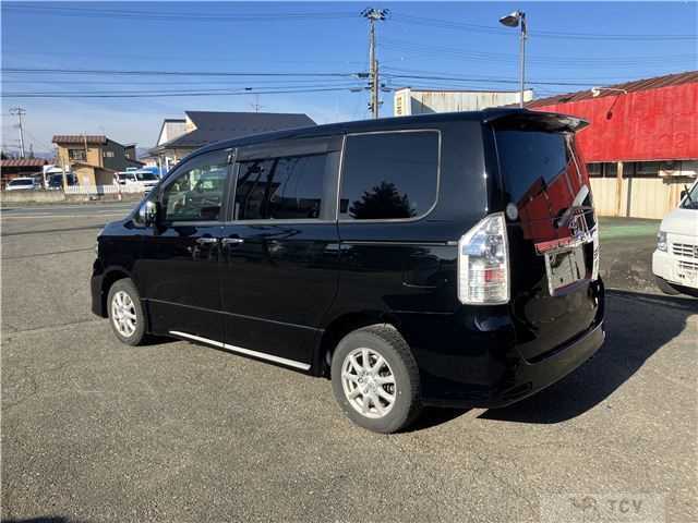 2012 Toyota Voxy