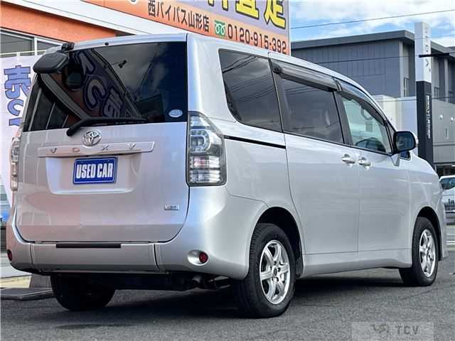 2012 Toyota Voxy