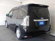 2011 Toyota Voxy