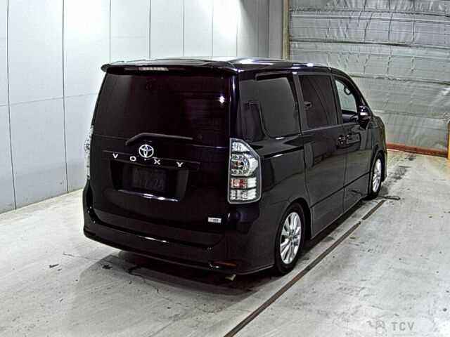 2013 Toyota Voxy