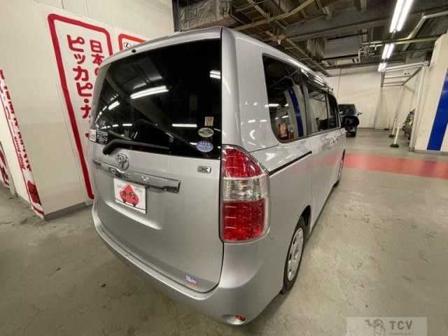 2009 Toyota Noah