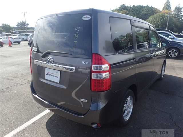 2012 Toyota Noah