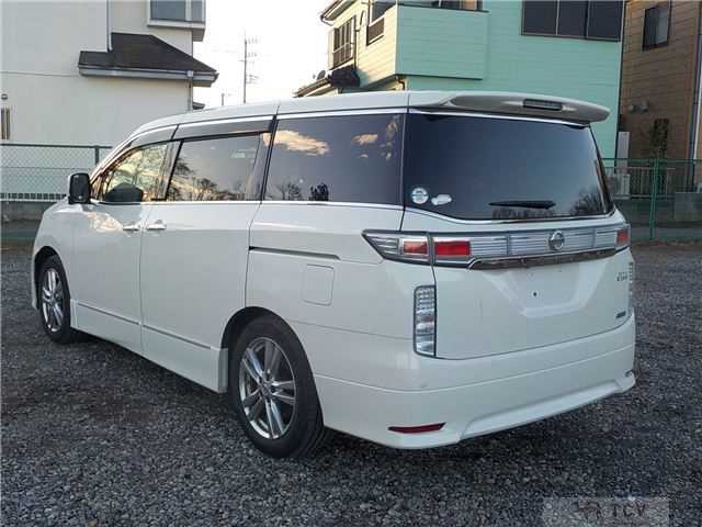 2013 Nissan Elgrand