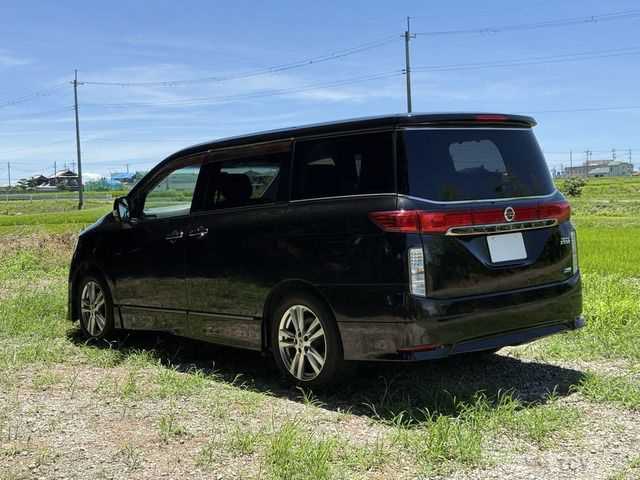 2011 Nissan Elgrand