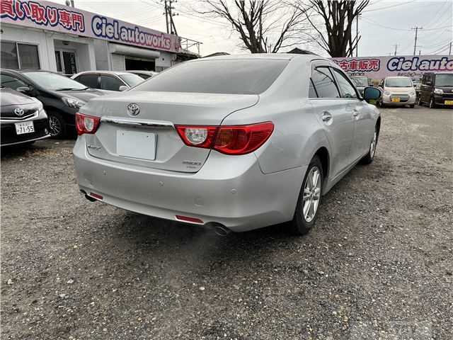 2011 Toyota Mark X