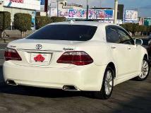 2010 Toyota Crown