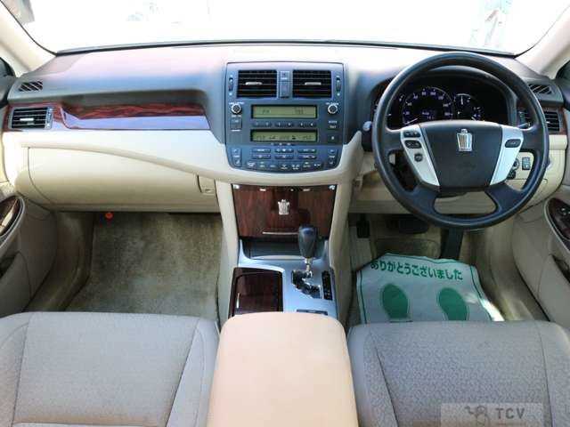 2010 Toyota Crown Royal Series