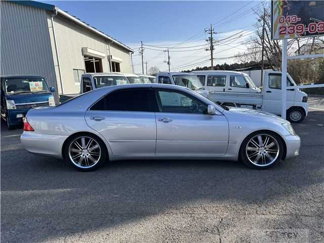 2007 Toyota Crown Royal Series