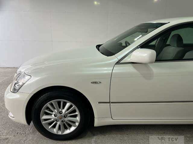 2005 Toyota Crown Royal Series