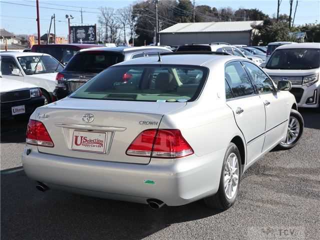 2005 Toyota Crown