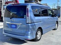 2013 Nissan Serena
