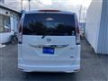 2011 Nissan Serena