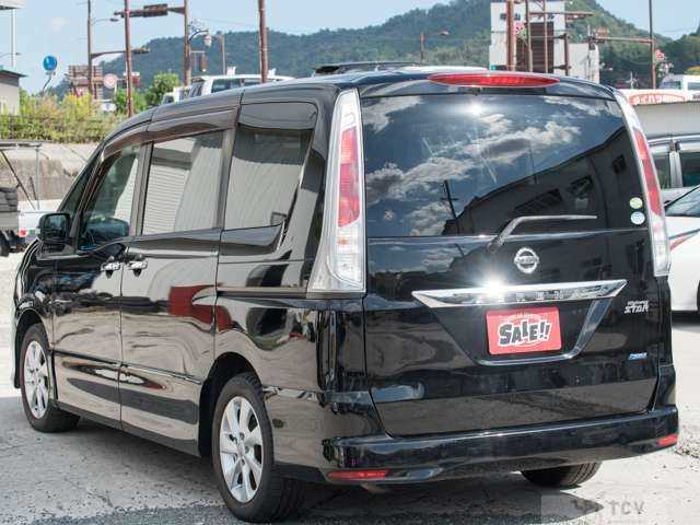 2011 Nissan Serena