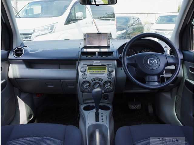 2004 Mazda Demio