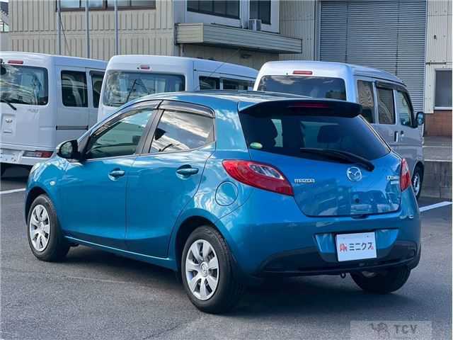 2013 Mazda Demio