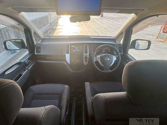 2009 Nissan Serena