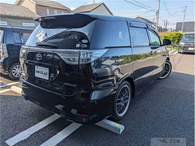 2013 Toyota Estima