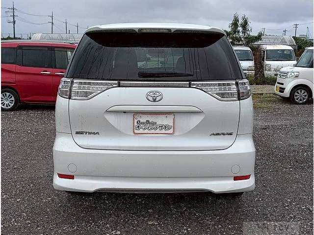 2012 Toyota Estima
