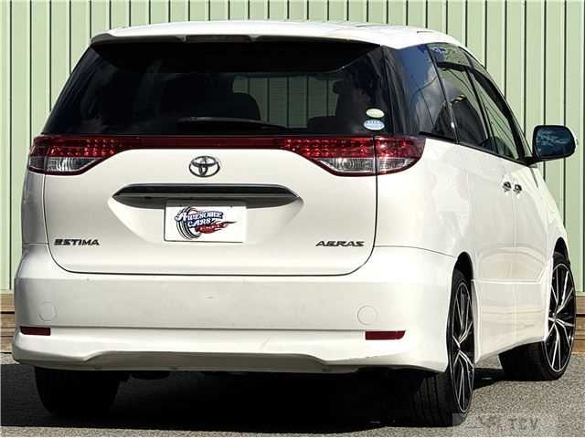 2011 Toyota Estima