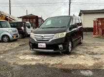2013 Nissan Serena