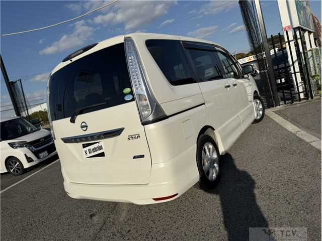 2013 Nissan Serena