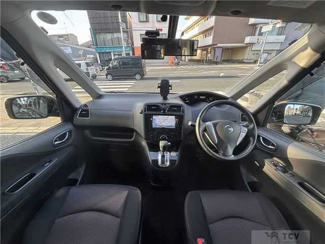 2013 Nissan Serena
