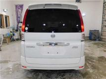 2009 Nissan Serena