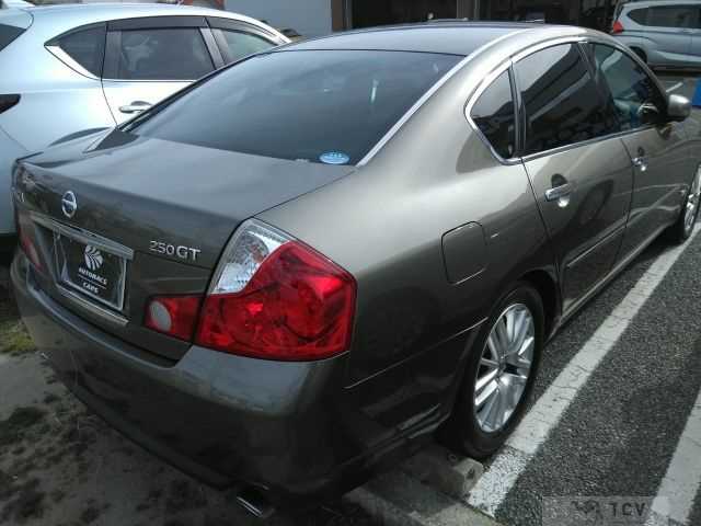 2004 Nissan Fuga