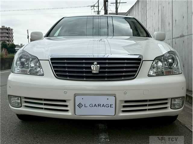 2004 Toyota Crown Royal Series